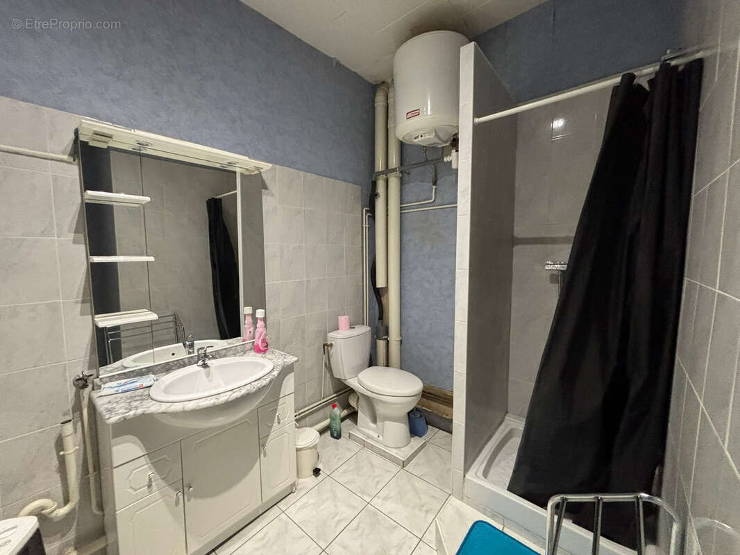 Appartement à BAGE-LE-CHATEL