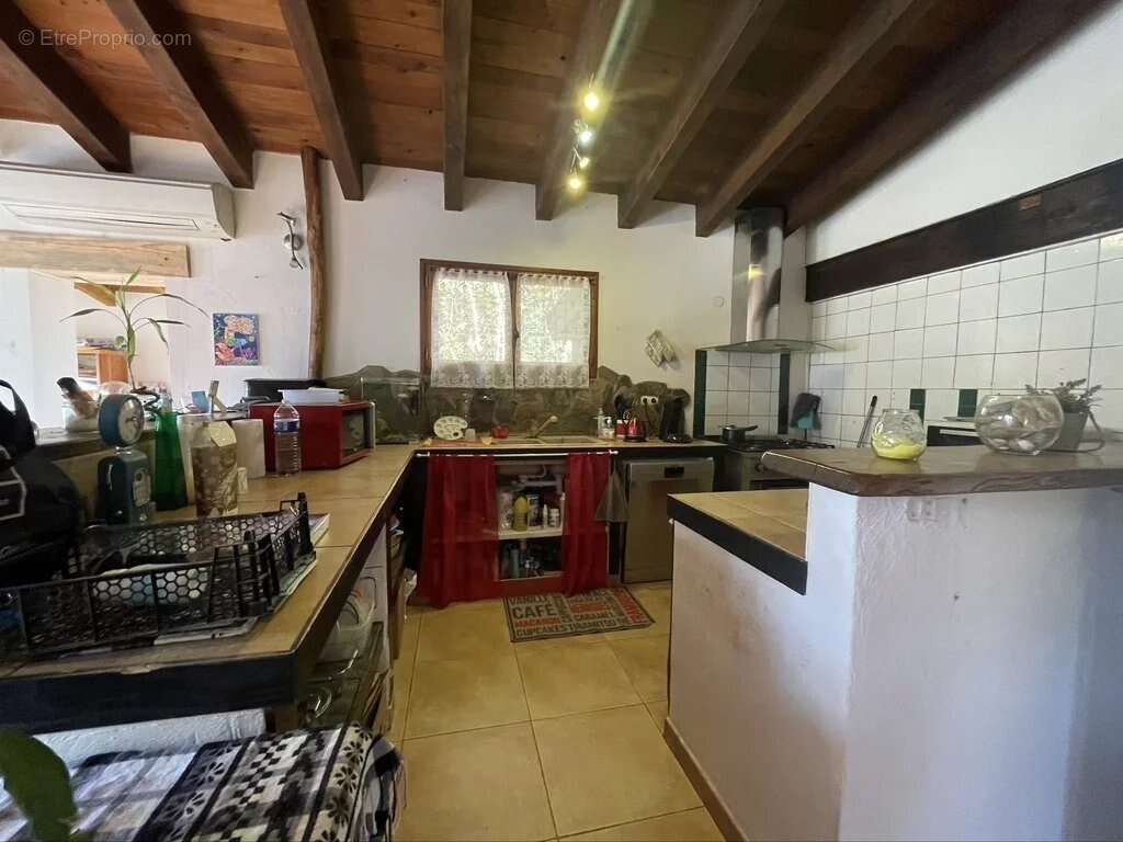 Maison à LE COLLET-DE-DEZE