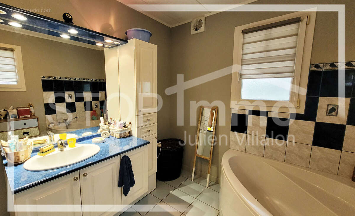 Maison à ESTREELLES