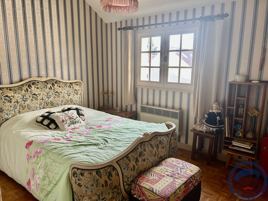 Maison à LA VILLE-AUX-DAMES