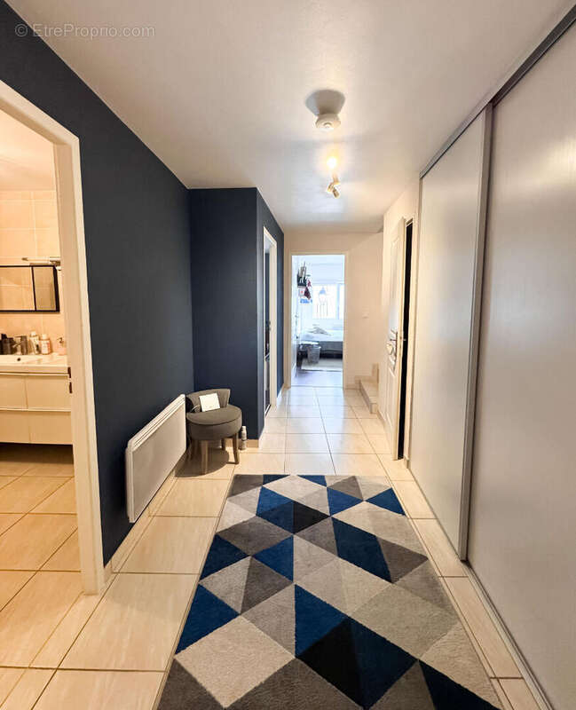 Maison à COLLONGES-SOUS-SALEVE