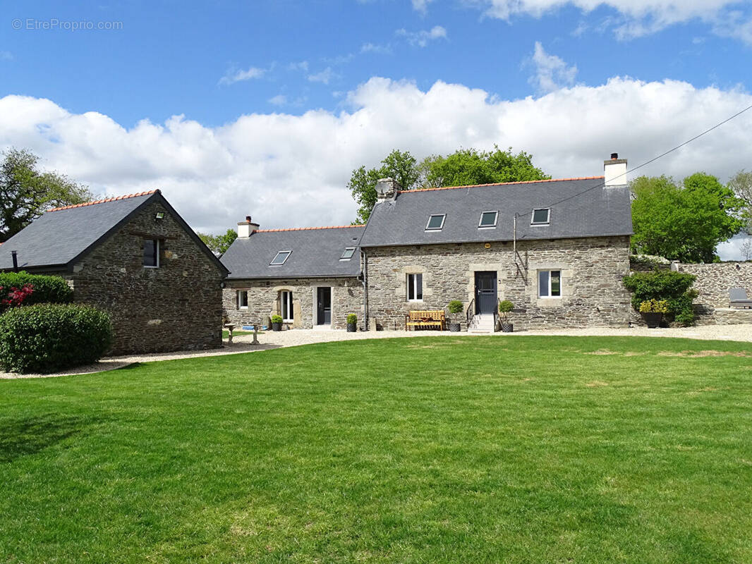 Maison à TREBRIVAN