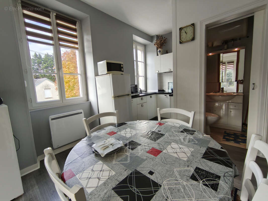 Appartement à JULLOUVILLE