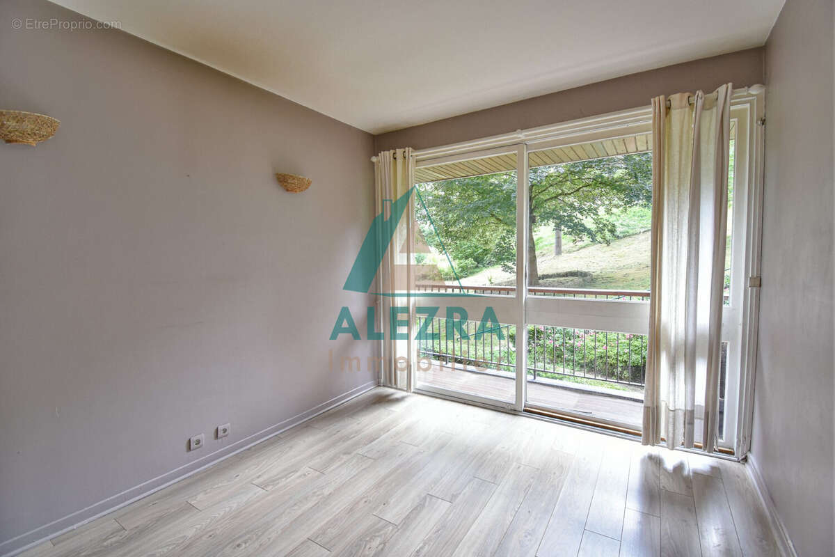 Appartement 56 m² à La Celle-Saint-Cloud  - photo 6