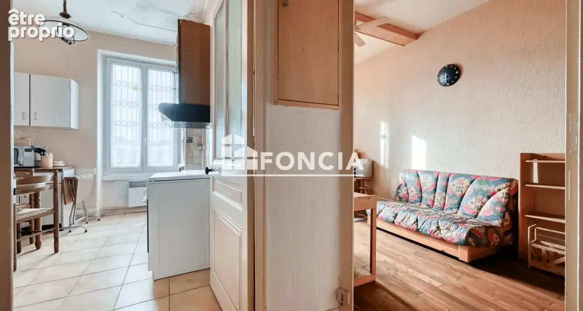 T1 avec Alcôve à rénover, Rue Henri Barbusse, Lyon 8ème 33.25 m² Carrez - photo 2