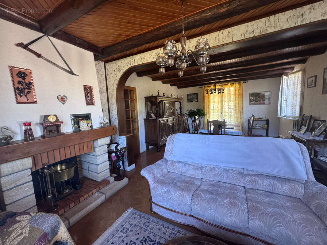 Maison indépendante avec terrain, garage et 6 chambres - vue dégagée - photo 22