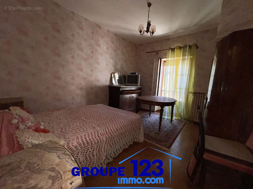 À Charentenay, découvrez cette maison pleine de potentiel ! - photo 16