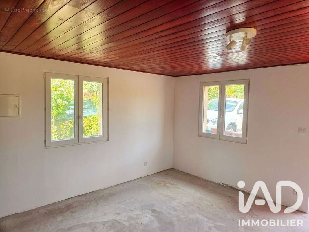 Maison 107 m² à Saint-Sauveur  - photo 9