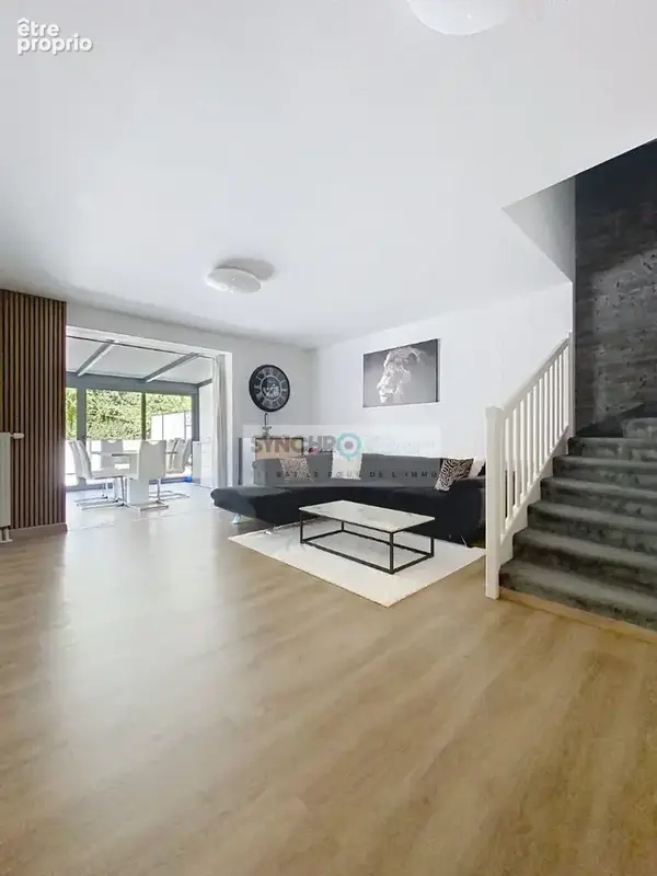Maison avec piscine et jardin - photo 9