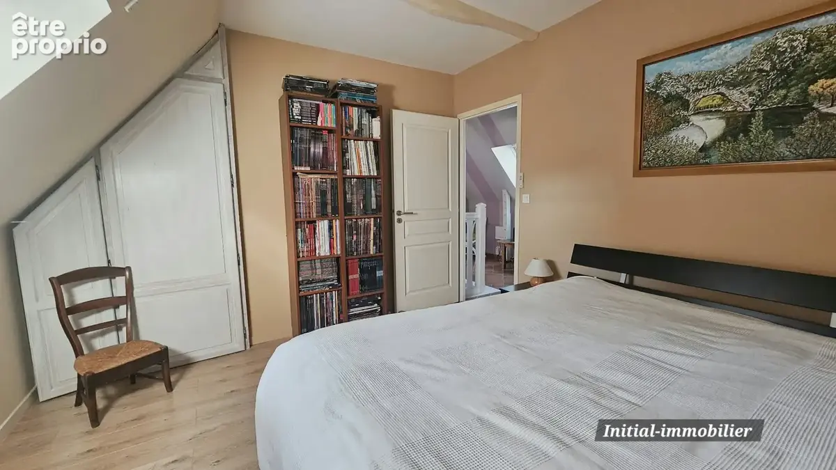 Maison de village rénovée de 125 m2 avec sa dépendance chauffée et terrain de 540 m2 - photo 8