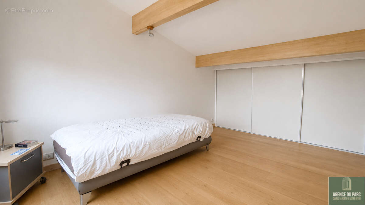 Appartement à VILLE-D'AVRAY