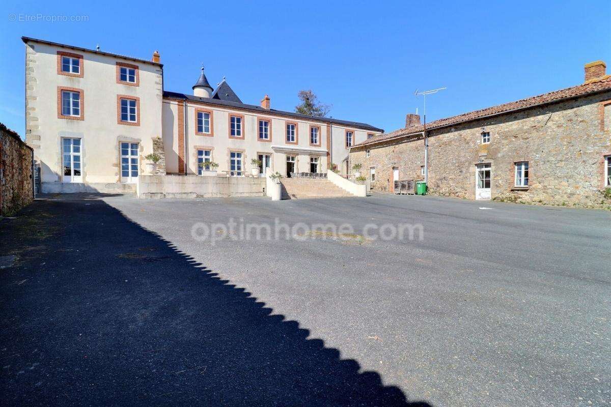 Domaine d’Exception du XVIe s. – Proche Cholet  Potentiel > 1 200 m² - photo 11