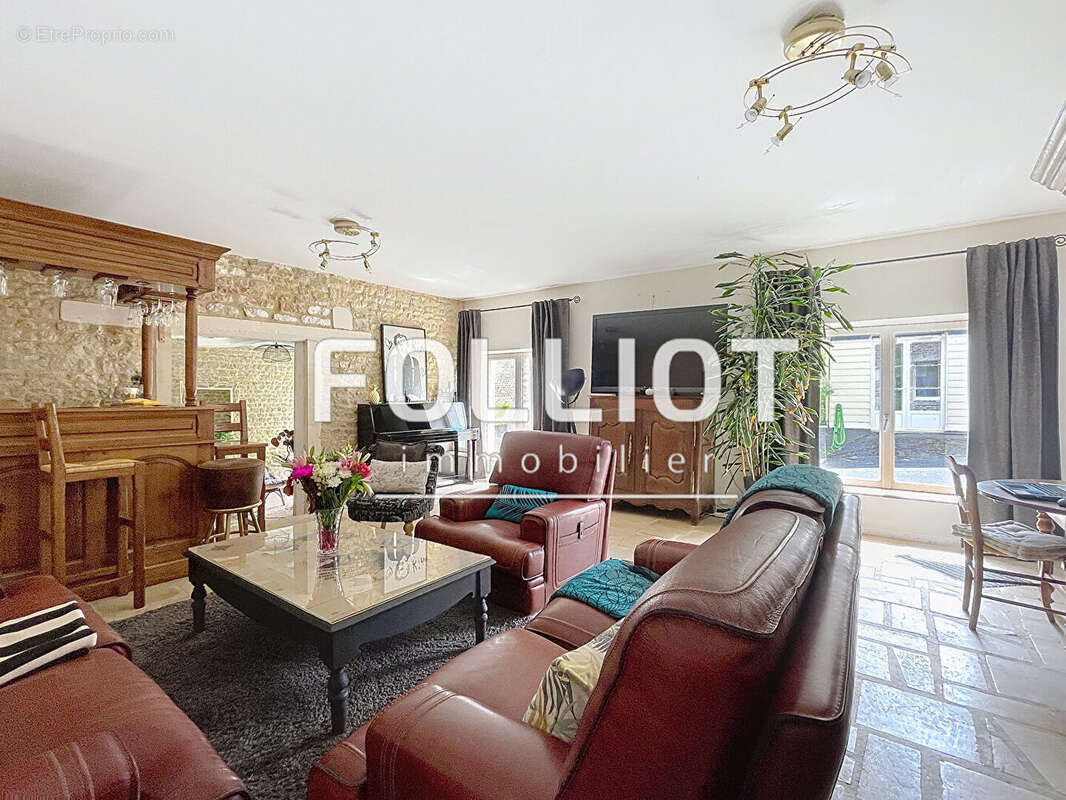 Maison à LAIZE-LA-VILLE