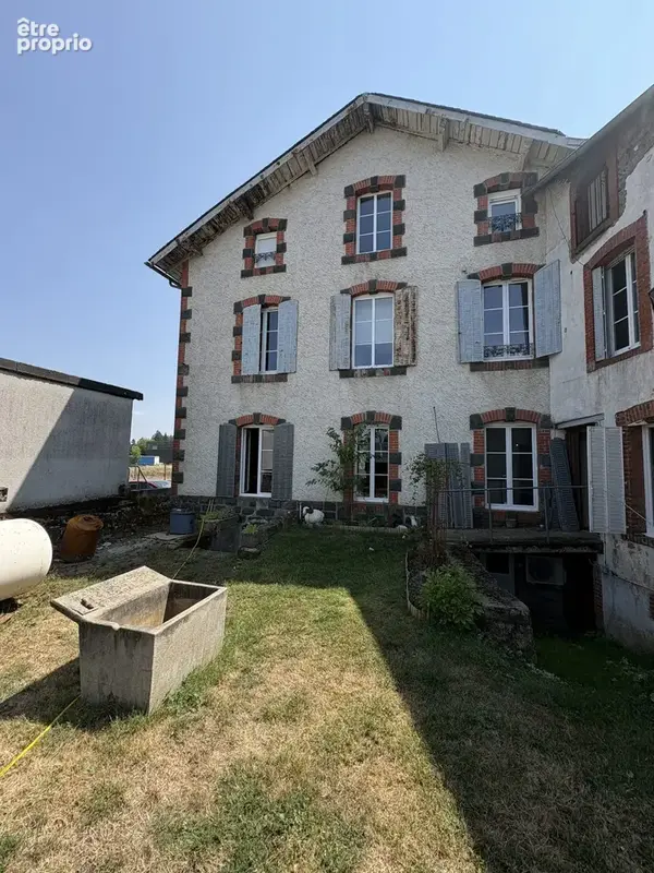 Appartement 256 m² à vendre à Mauriac (15200) - photo 2