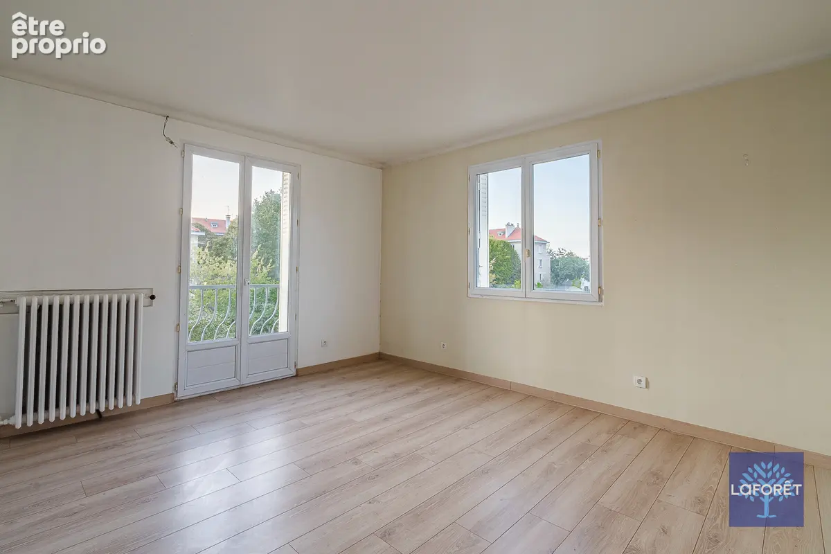 Immeuble Noisy Le Sec 8 pièce(s) 250 m2 - photo 13