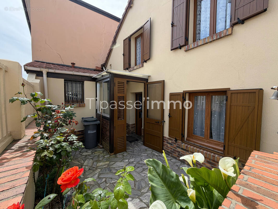 Maison à PETIT-COURONNE