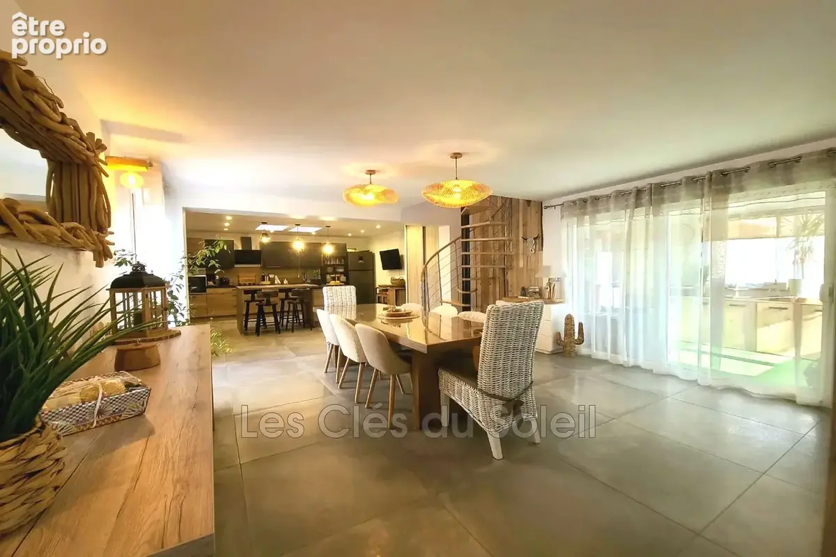 Maison 5 pièces 146 m² à vendre à Cuers (83390) - photo 2