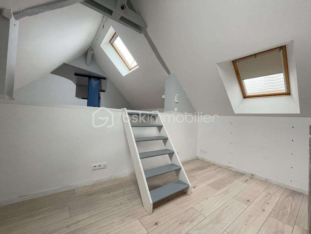 Maison à CANDE-SUR-BEUVRON