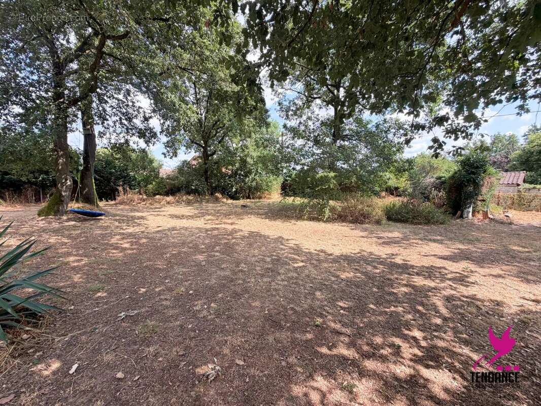 Bâtiment/Maison à terminer sur joli terrain de 969 m². - photo 8