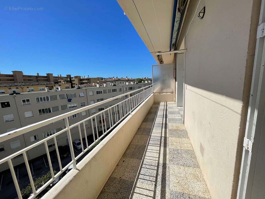 Appartement Toulon est  Aguillon 4 pièce(s) 78 m2 avec deux balcons de 11 et 9m2 et parking collectif - photo 9