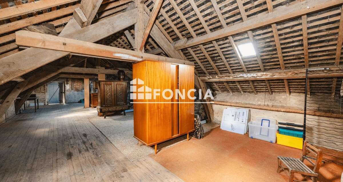 Maison à NOYAL-CHATILLON-SUR-SEICHE