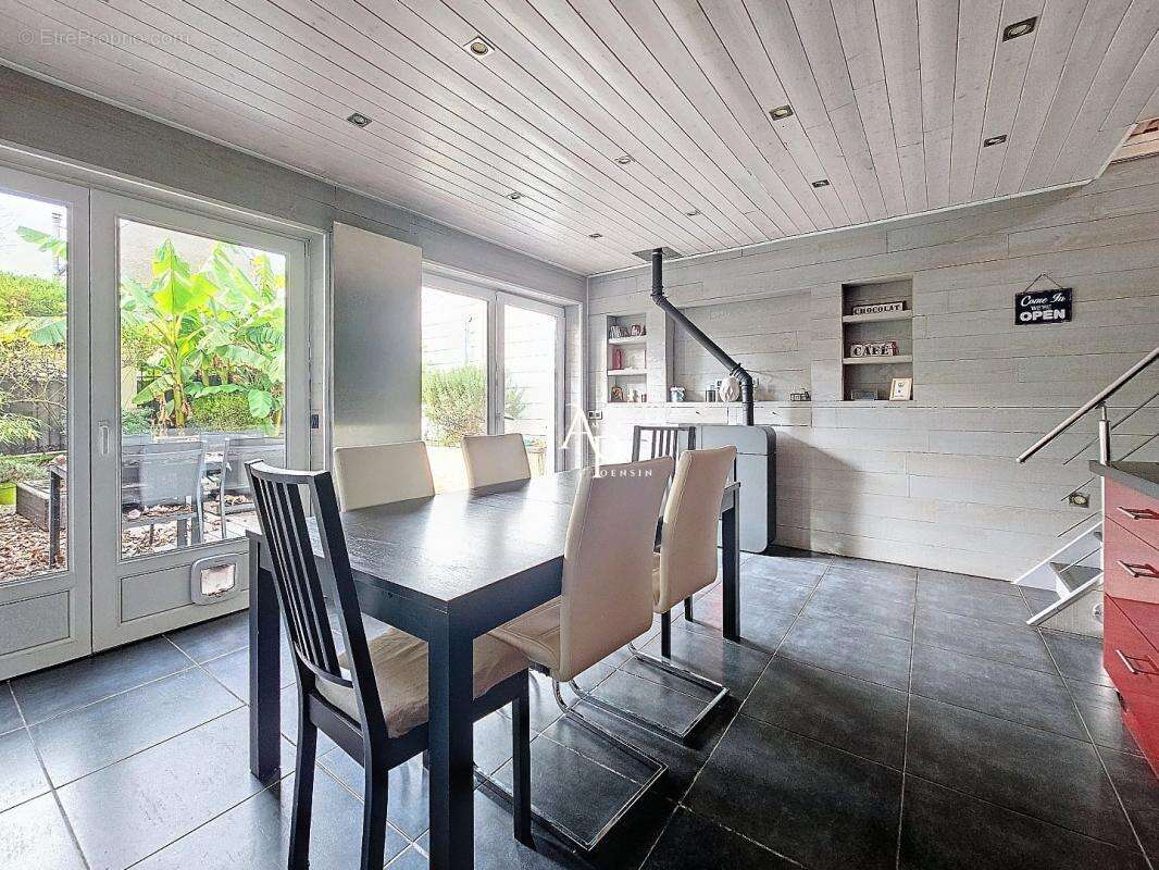 Maison à ROSNY-SOUS-BOIS