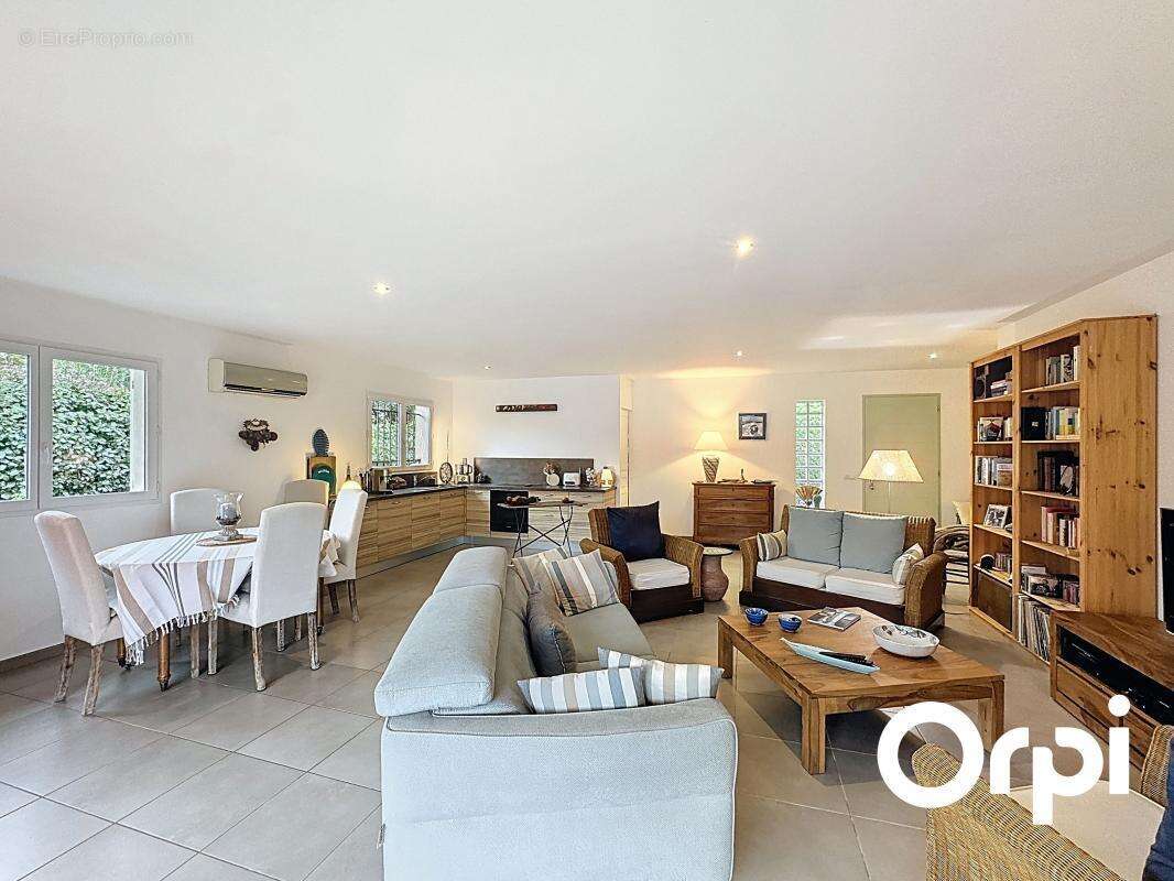 Maison à PORTO-VECCHIO