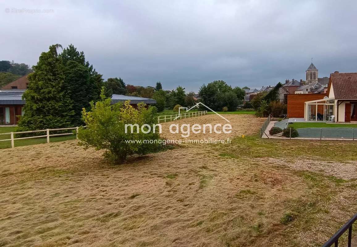 Terrain à SAINT-SAENS