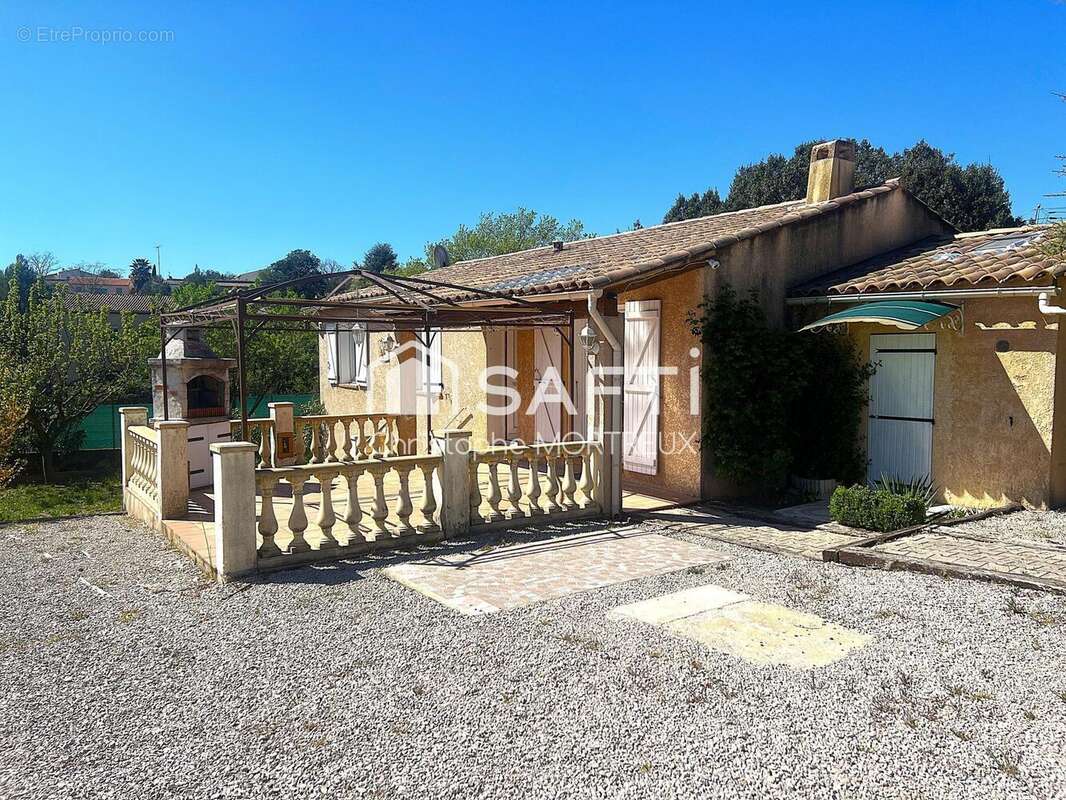 Photo 2 - Maison à BRIGNOLES