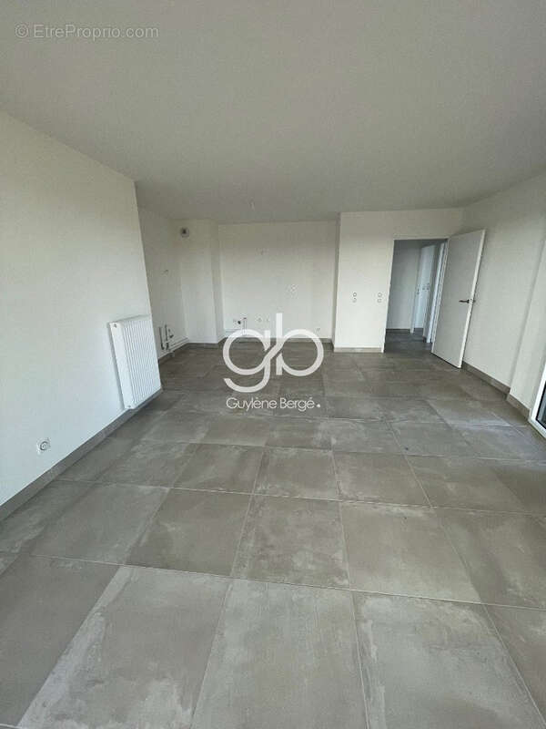 Appartement à MAUGUIO