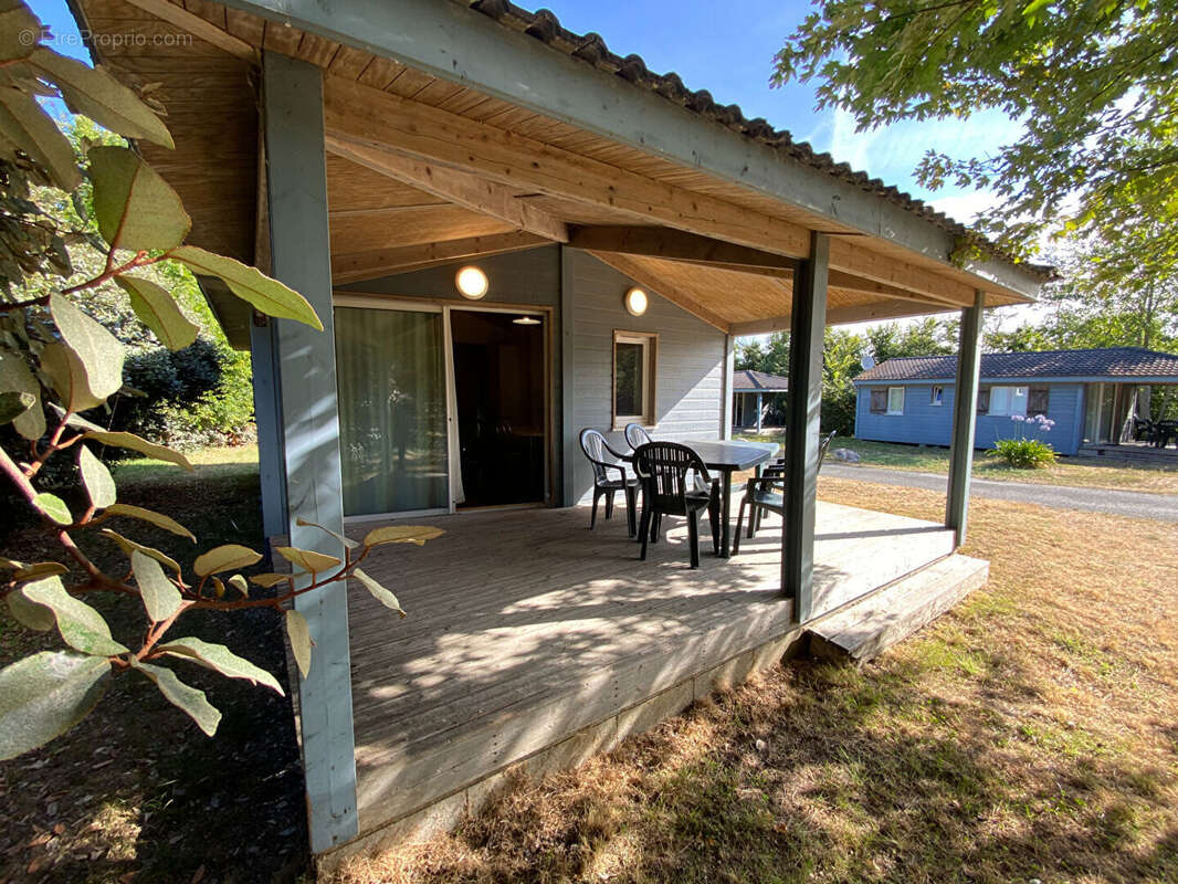 SAINT DENIS - INVESTISSEMENT LOCATIF - LOT de 5 Chalets 2 chambres - 32,69 m² - proche plage - photo 2