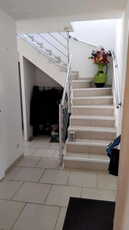 Villa d'architecte 5 pièces Lagnieu - Quartier recherché - vue Bugey et  Alpes ! - photo 7