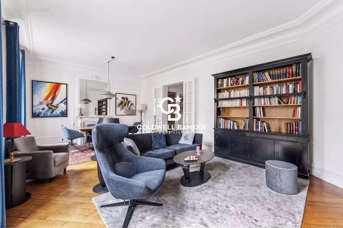 Appartement à PARIS-7E