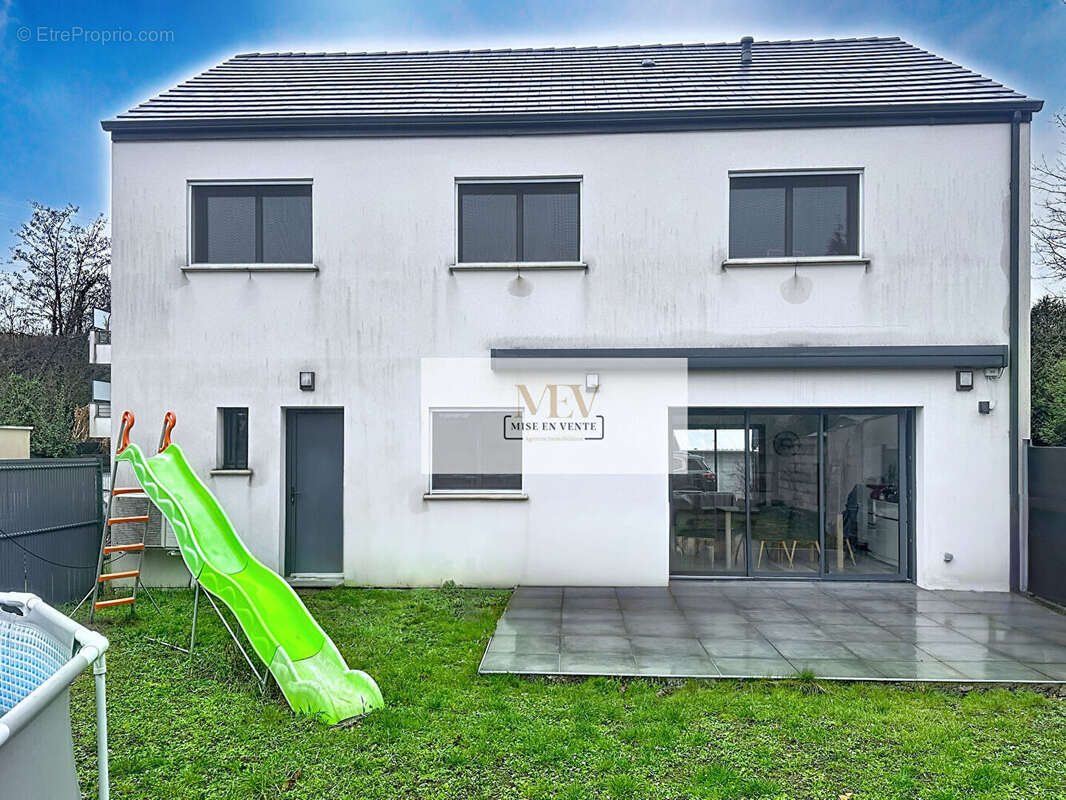 Maison à BRY-SUR-MARNE