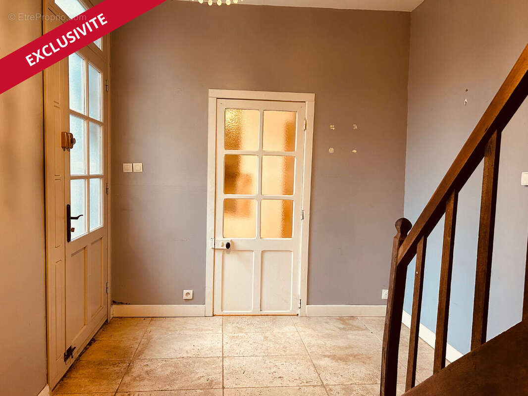 Maison à NANTEUIL-EN-VALLEE