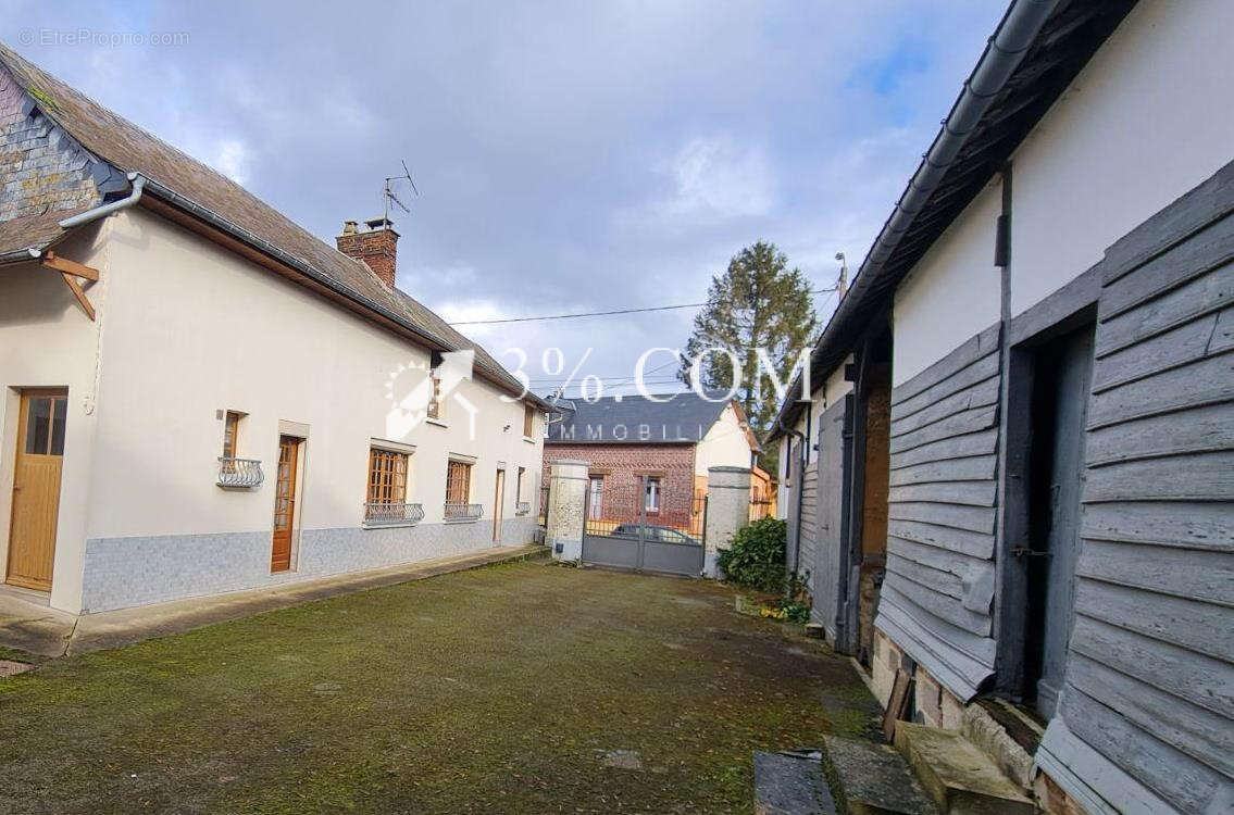 Maison à NEUVILLE-COPPEGUEULE