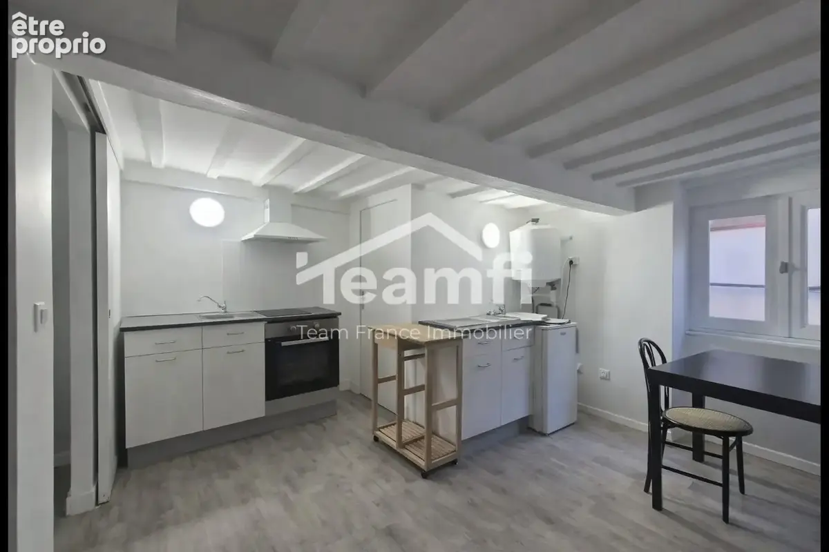 Appartement 200 m² à Thiers  - photo 5