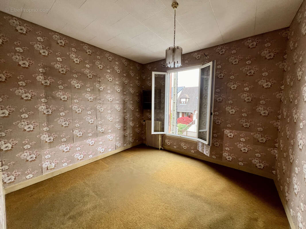 Maison à LE BLANC-MESNIL