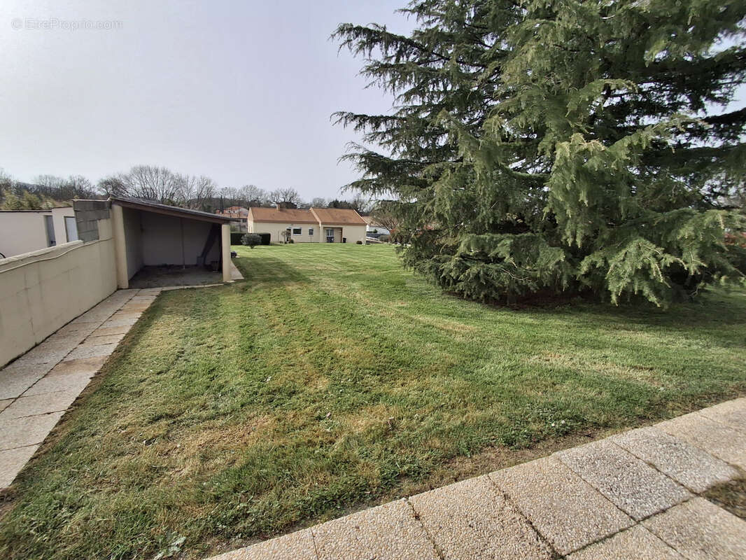 Maison à LA FERRIERE