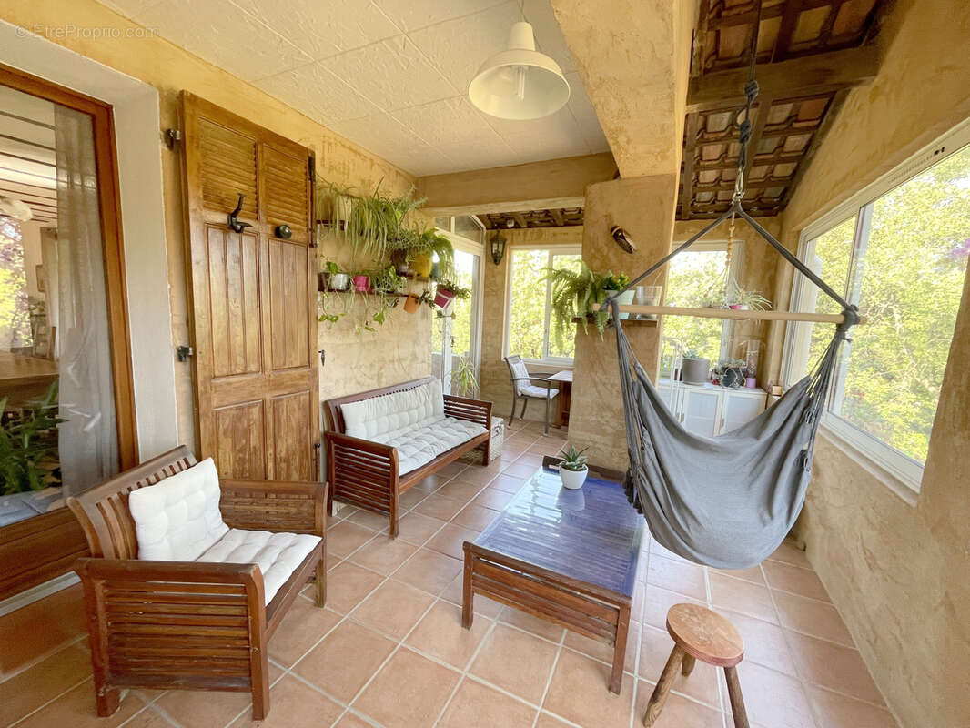 Villa de 130 m2 habitables avec 4 chambres et terrain de 1425 m2 secteur sud - photo 5