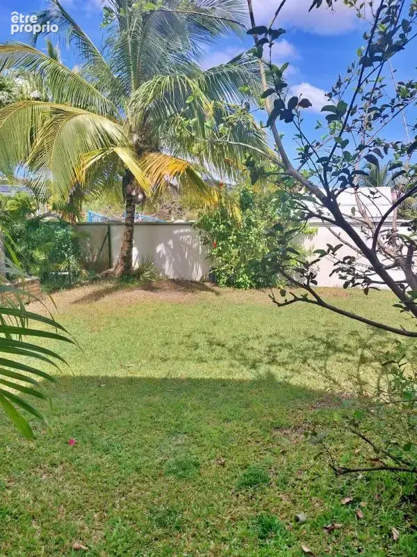Duplex F4  160 m2 -Jardin piscinable - Résidence sécurisée - 800m plage Trois ilets - photo 4