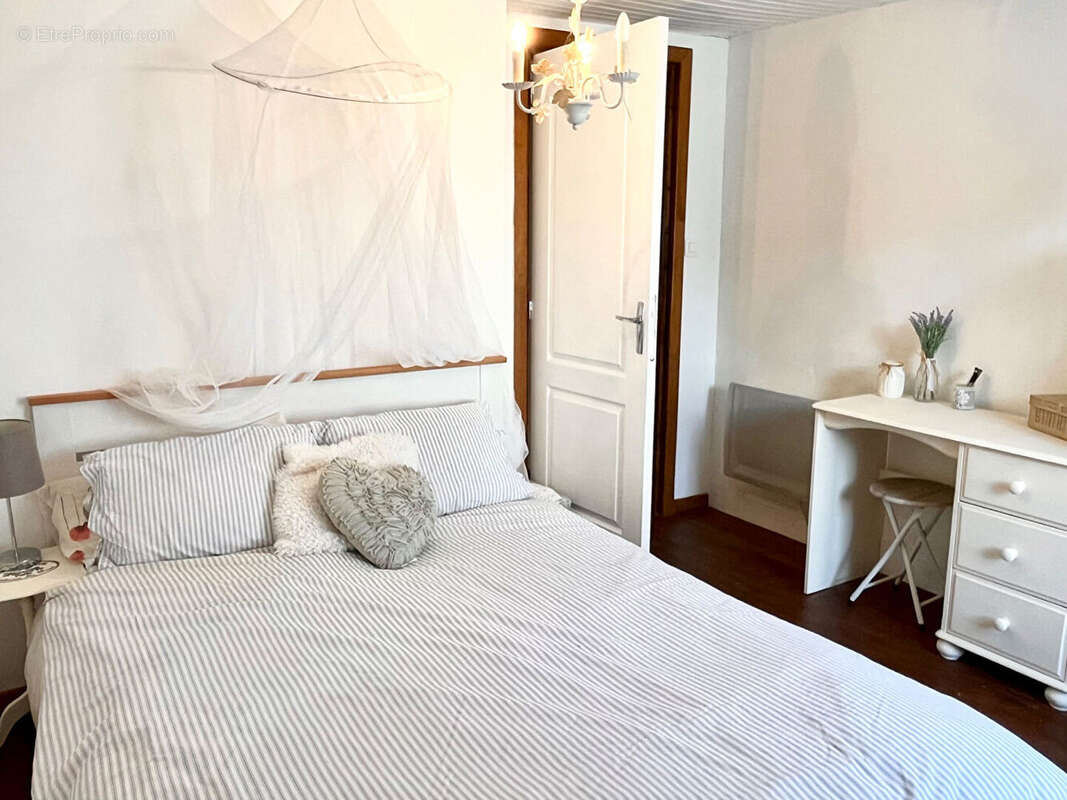 Maison L Isle Jourdain - photo 14