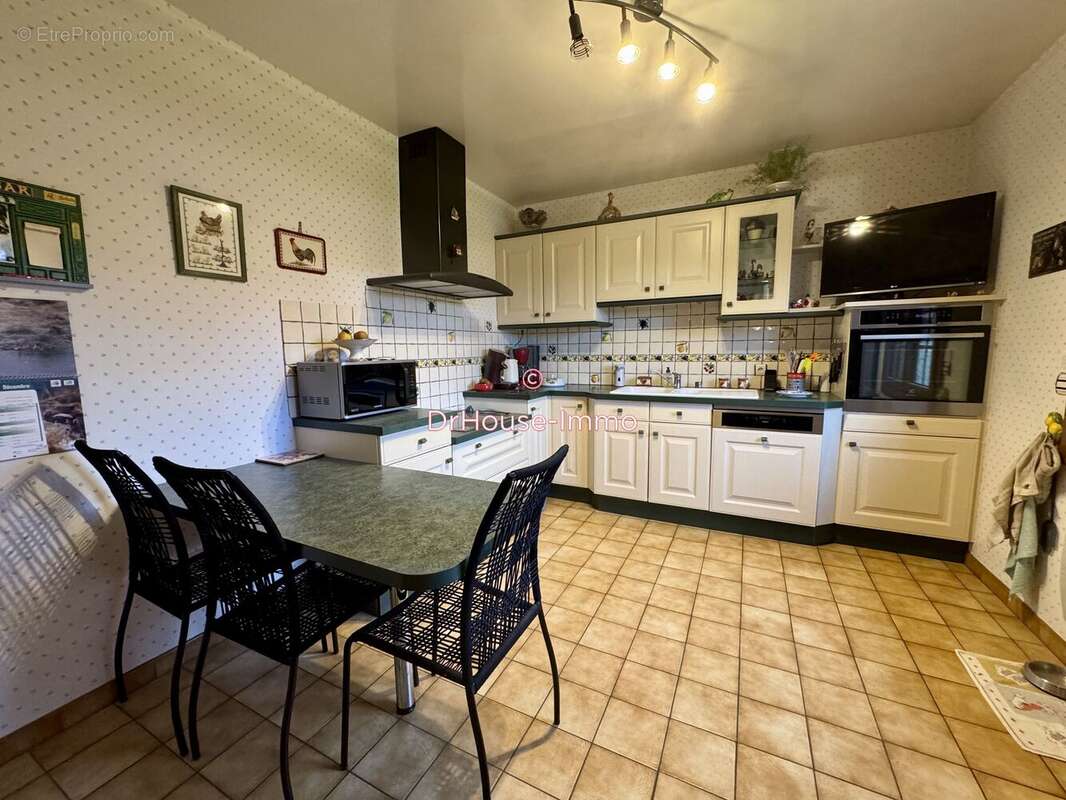 Maison à INTRAVILLE