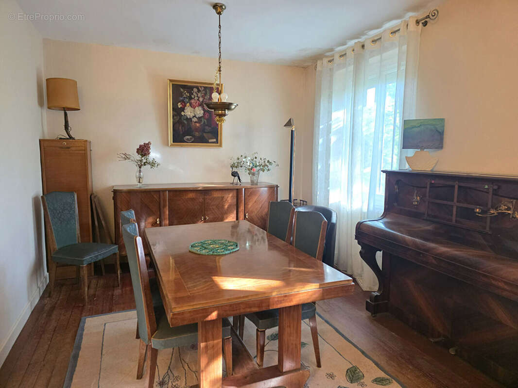 Maison à AIGUEFONDE