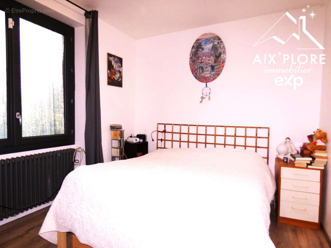 Maison 102 m² à Saint-Beron  - photo 6