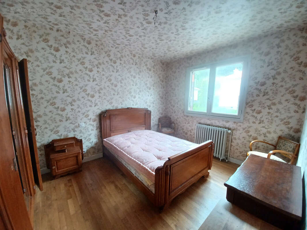 Maison à YDES