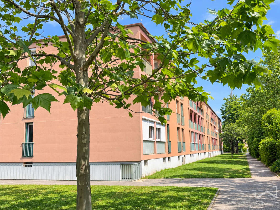 Isabelle di natale vous présente en exclusivité sur pierrelatte    appartement sans travaux  100m2 - 4 chambre - photo 8