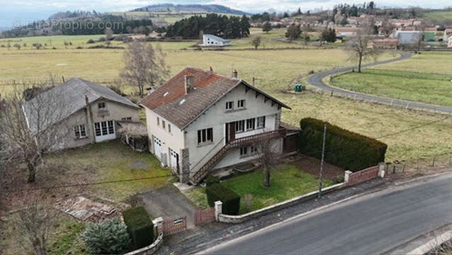 Maison à VISSAC-AUTEYRAC