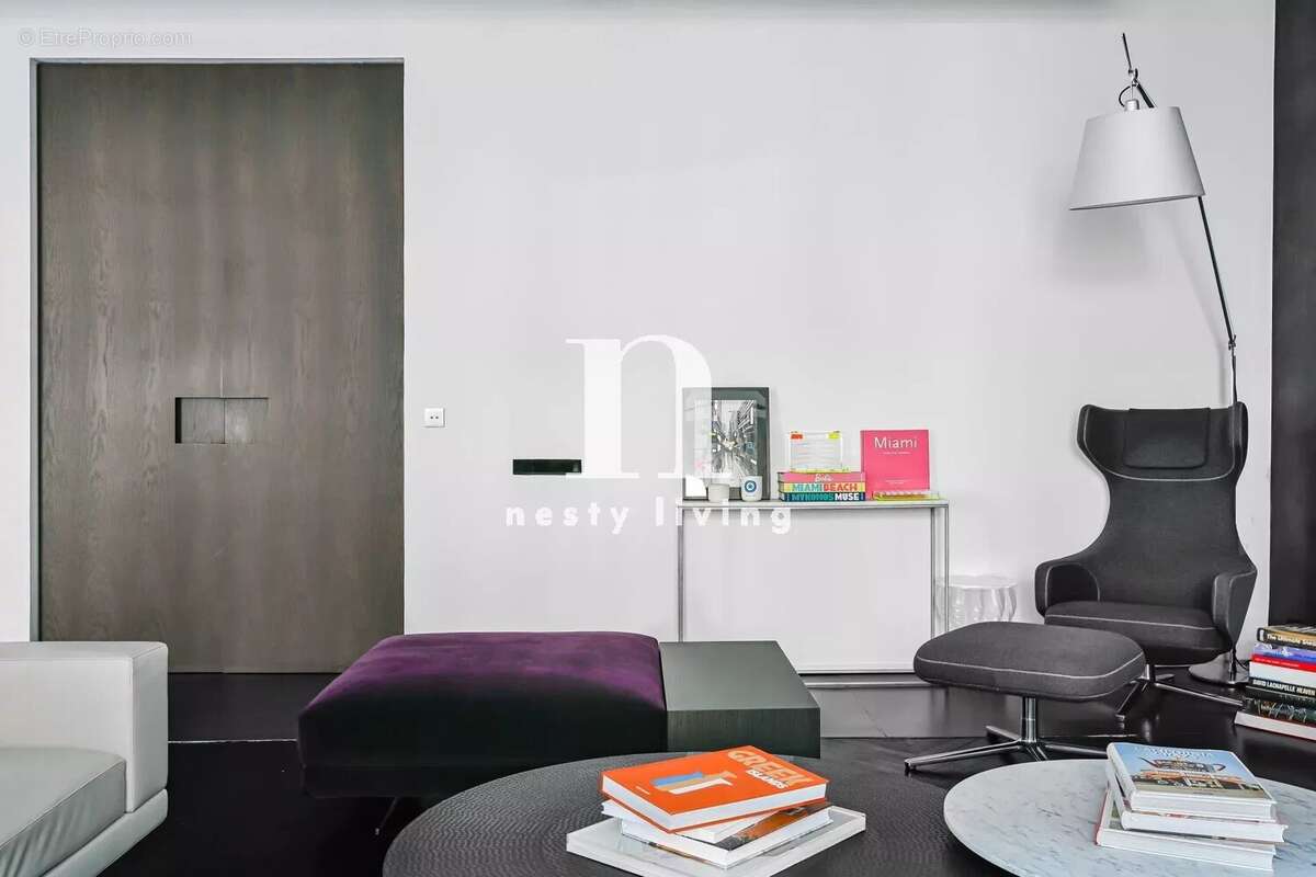 Appartement à PARIS-17E