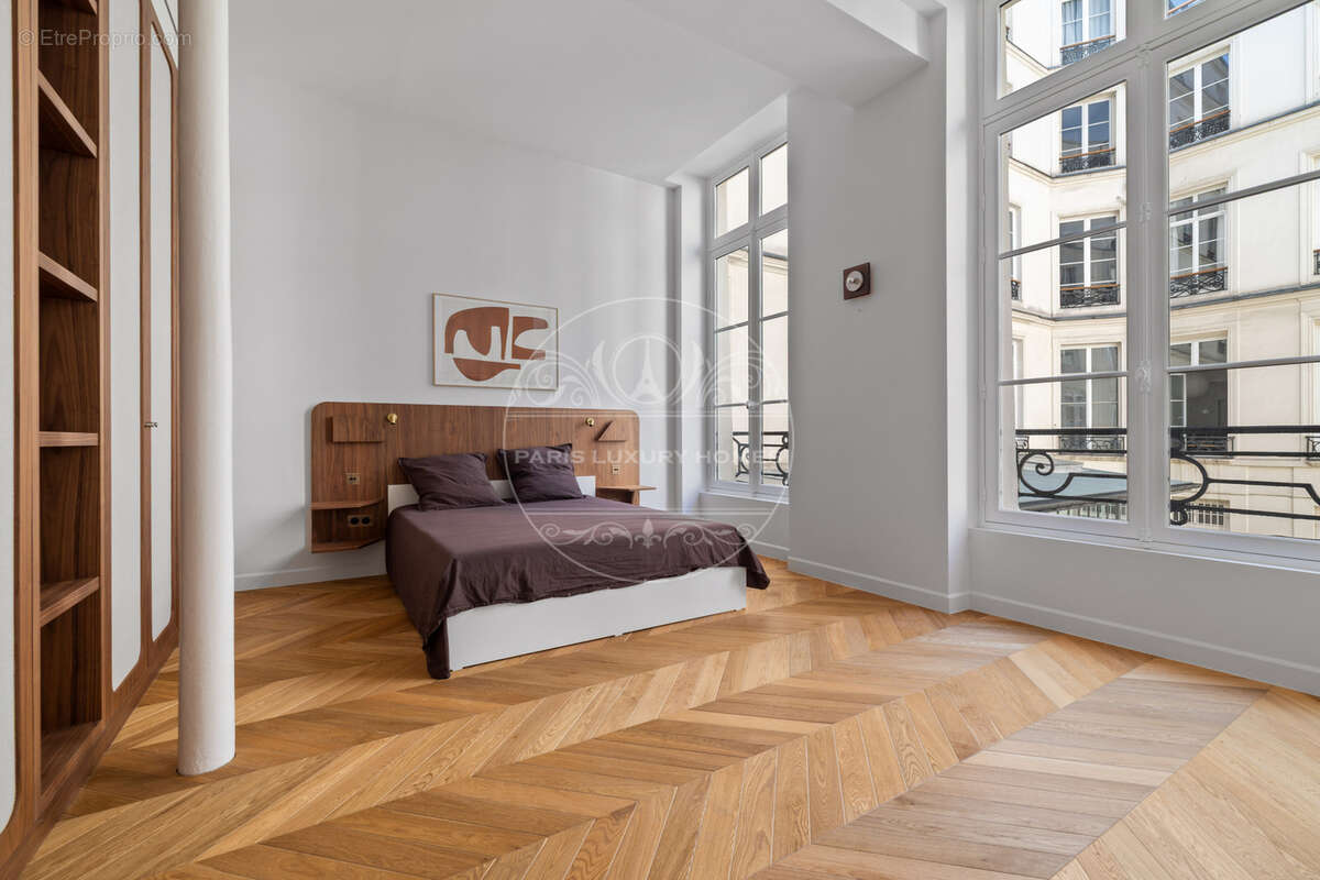 Superbe appartement atypique à Paris 1er ! - photo 13